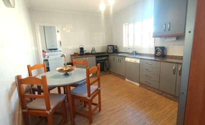 Herverkoop - Villa -
Avileses - Inland