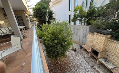 Herverkoop - Villa -
Orihuela Costa - Campoamor