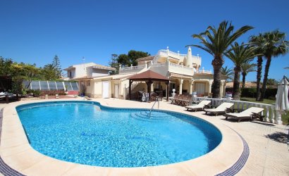 Resale - Villa -
Torrevieja - Punta Prima