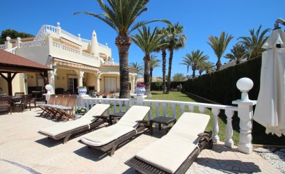 Resale - Villa -
Torrevieja - Punta Prima