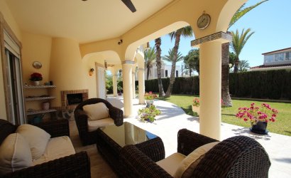 Resale - Villa -
Torrevieja - Punta Prima