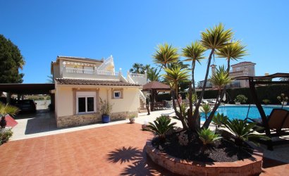 Herverkoop - Villa -
Torrevieja - Punta Prima