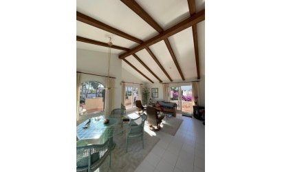 Resale - Villa -
Villamartin - Costa Blanca