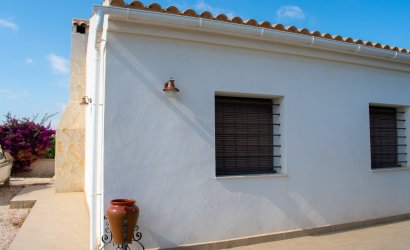 Resale - Villa -
Guardamar del Segura - El Raso