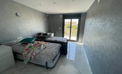 Resale - Villa -
La Mata - Costa Blanca