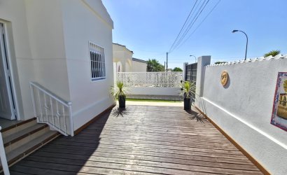 Revente - Villa -
Torrevieja - La Siesta