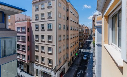 Reventa - Apartment -
Alicante - Center