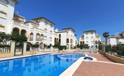 Resale - Bungalow -
Torrevieja - La Mata