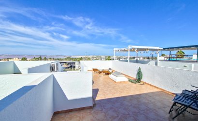 Herverkoop - Herenhuis -
Torrevieja - Los Balcones