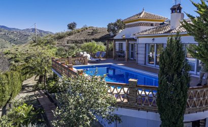 Revente - Villa -
Vinuela - Inland