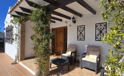 Revente - Villa -
Vinuela - Inland