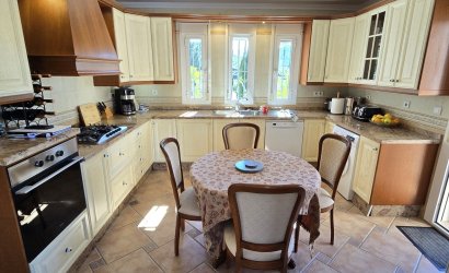 Revente - Villa -
Vinuela - Inland