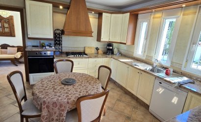 Revente - Villa -
Vinuela - Inland