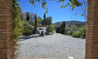 Revente - Villa -
Vinuela - Inland