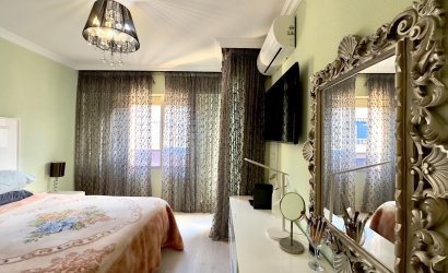 Revente - Apartment -
Torrevieja - Centro