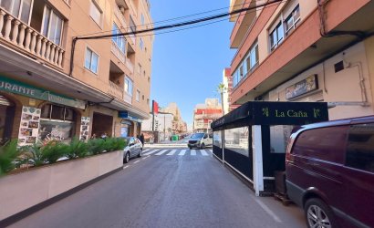 Revente - Apartment -
Torrevieja - Centro