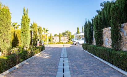 Resale - Villa -
Orihuela - Las Colinas golf