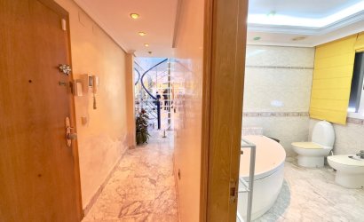 Herverkoop - Penthouse -
Torrevieja - Centro