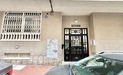 Revente - Apartment -
Torrevieja - Centro