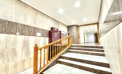 Revente - Apartment -
Torrevieja - Centro