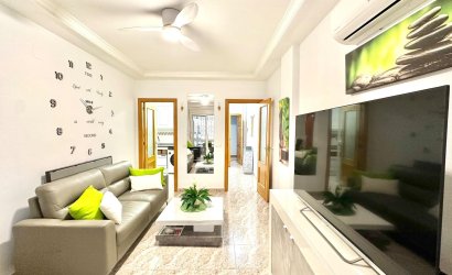 Revente - Apartment -
Torrevieja - Centro