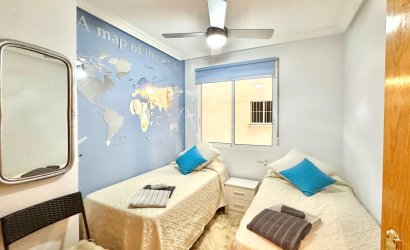 Revente - Apartment -
Torrevieja - Centro