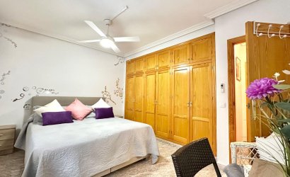 Revente - Apartment -
Torrevieja - Centro