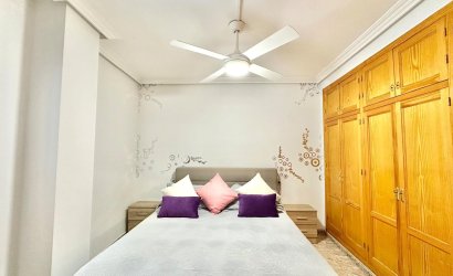 Revente - Apartment -
Torrevieja - Centro