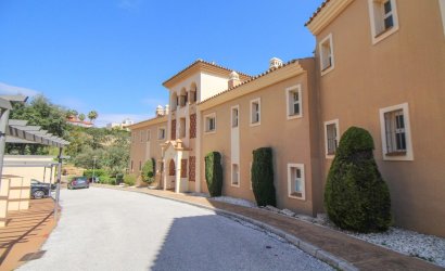 Resale - Apartment -
La Mairena - Inland
