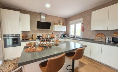 Resale - Villa -
Pinoso - Inland