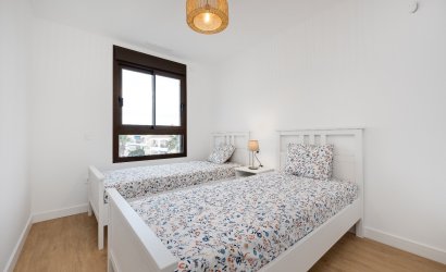 Reventa - Ático -
Villamartín - PAU 8