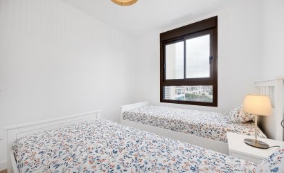 Reventa - Ático -
Villamartín - PAU 8