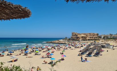 Reventa - Ático -
Villamartín - PAU 8