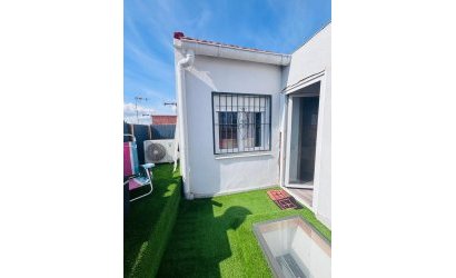 Herverkoop - Town House -
San Miguel de Salinas - Inland
