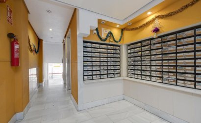 Revente - Apartment -
Torrevieja - Centro