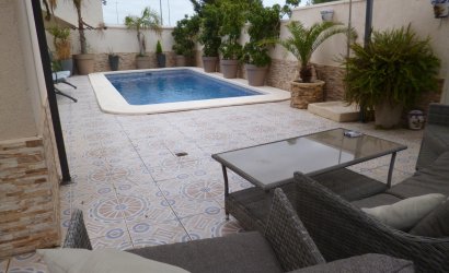 Herverkoop - Villa -
Playa Flamenca - Costa Blanca