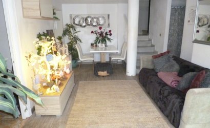 Herverkoop - Villa -
Playa Flamenca - Costa Blanca