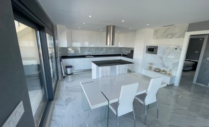 Resale - Villa -
La Mata - Costa Blanca