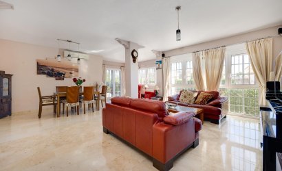 Reventa - Villa -
Orihuela Costa - Costa Blanca
