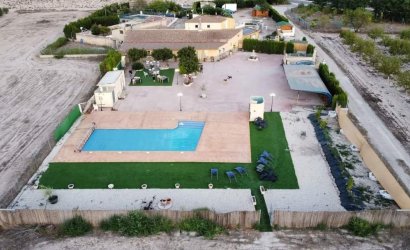 Revente - Villa -
Villena - Inland