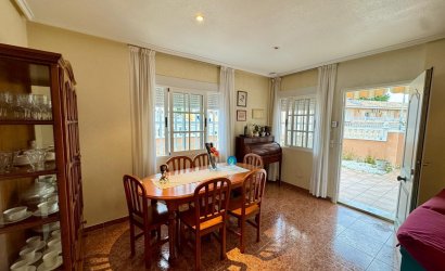 Reventa - Villa -
Torrevieja - Costa Blanca