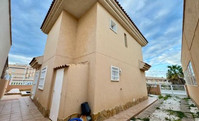 Reventa - Villa -
Torrevieja - Costa Blanca