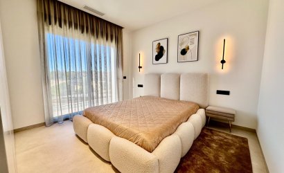 Herverkoop - Villa -
Orihuela - Las Colinas Golf