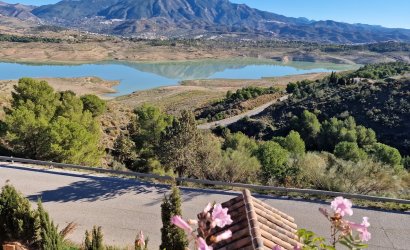 Herverkoop - Villa -
Vinuela - Inland