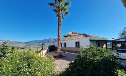 Herverkoop - Villa -
Vinuela - Inland