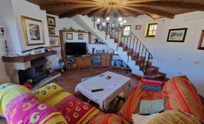 Herverkoop - Villa -
Vinuela - Inland