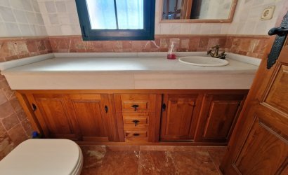 Herverkoop - Villa -
Vinuela - Inland