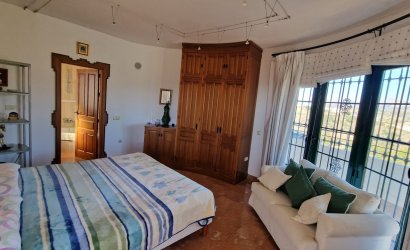 Herverkoop - Villa -
Vinuela - Inland