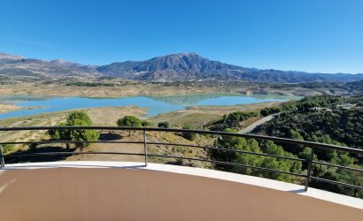 Herverkoop - Villa -
Vinuela - Inland