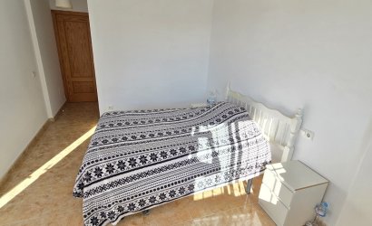 Resale - Villa -
Alcaucín - Inland